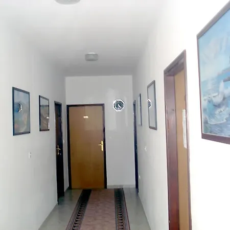 Jurlina Apartament *